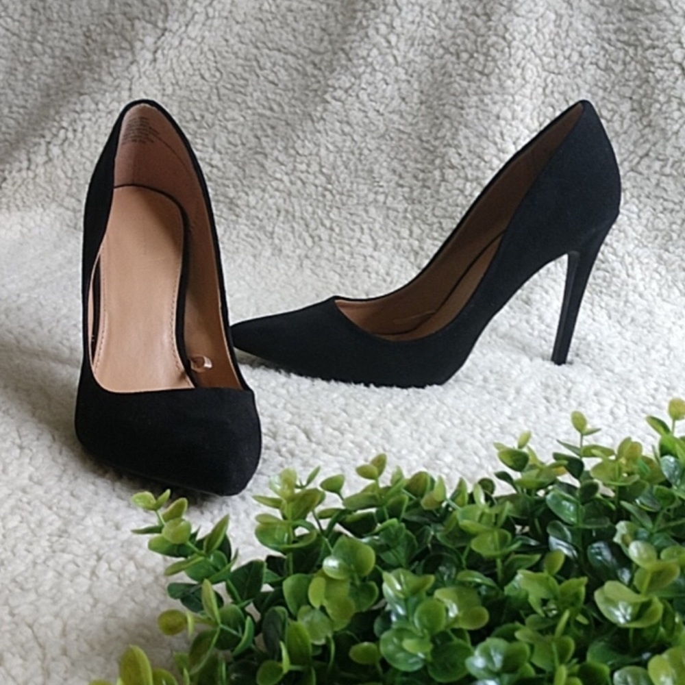 Express Black Velvet Heels 7